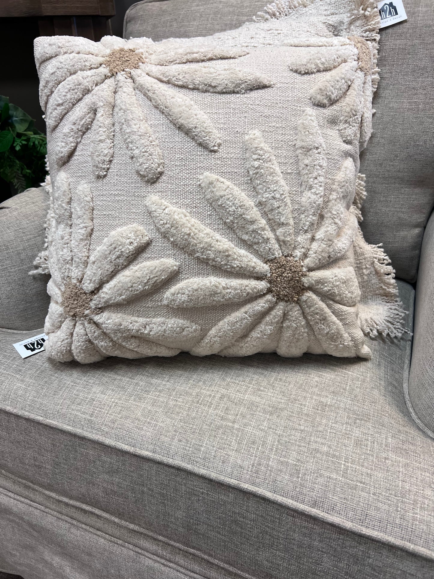 Square Cotton Slub Pillow W/Tufted Flowers 18"